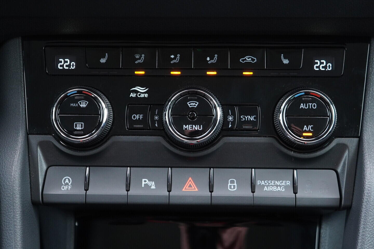 OV190V10752_31.webp_KAROQ Selection 1.5 TSI 110 kW automat, DPH