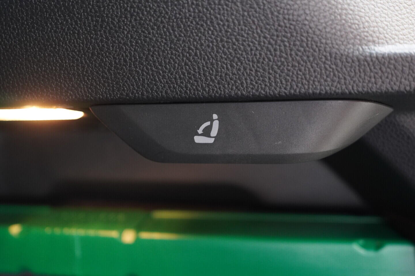 OV190V10752_37.webp_KAROQ Selection 1.5 TSI 110 kW automat, DPH