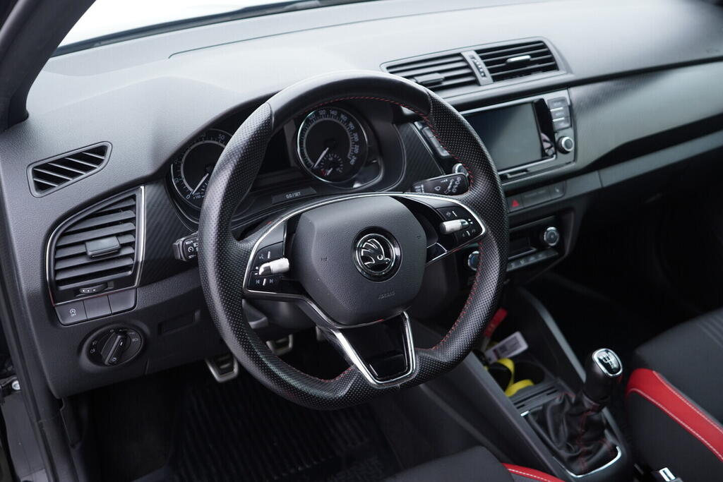 OV190V10754_22.webp_FABIA Monte Carlo 1.0 TSI 70 kW manuál, DPH