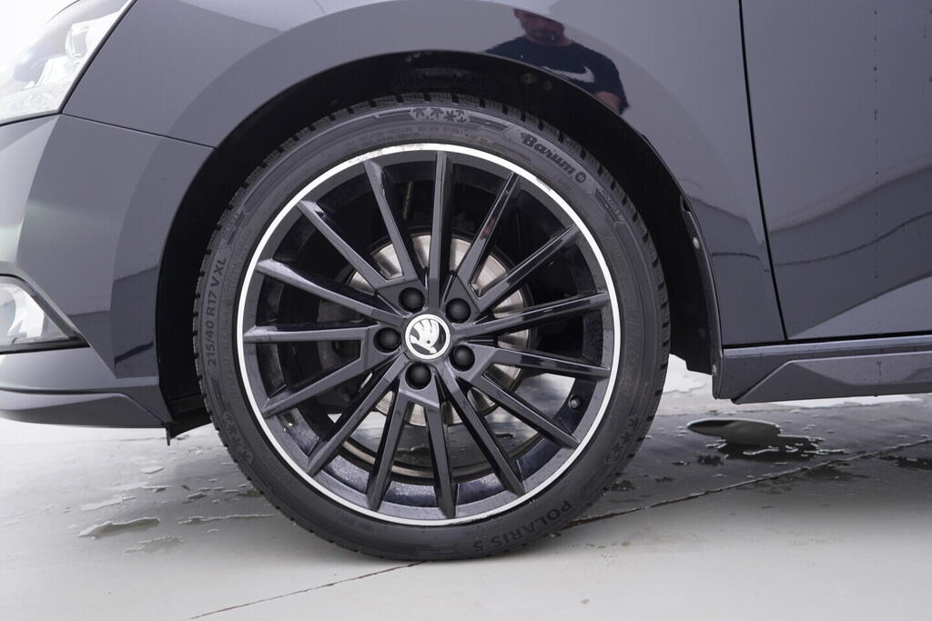 OV190V10754_37.webp_FABIA Monte Carlo 1.0 TSI 70 kW manuál, DPH