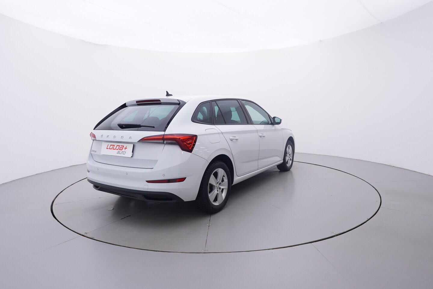 OV190V10755_14.webp_SCALA Ambition 1.0 TSI 81 kW manuál, DPH