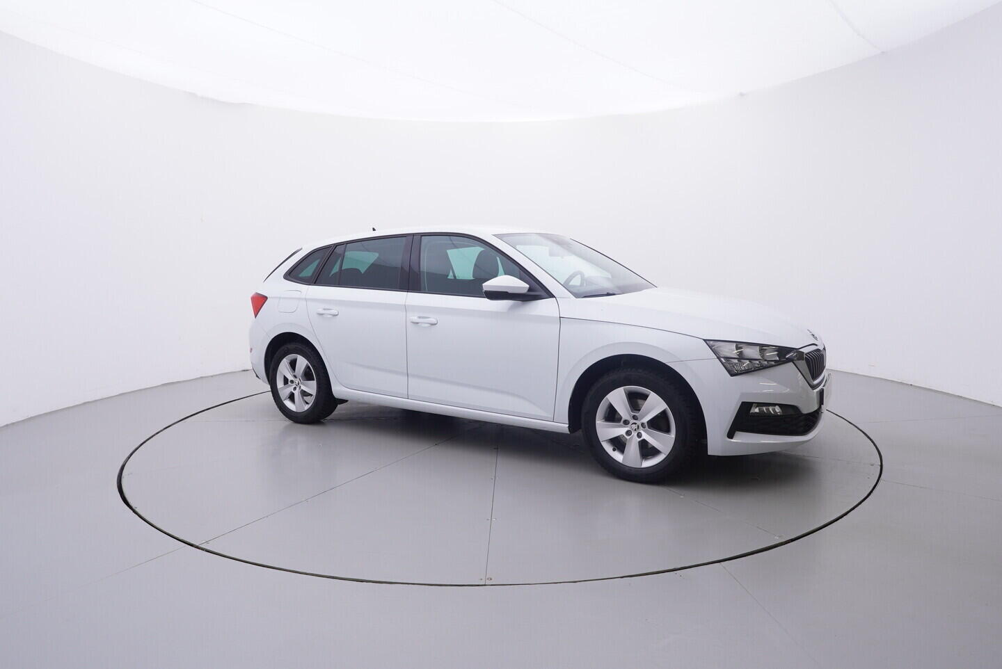 OV190V10755_16.webp_SCALA Ambition 1.0 TSI 81 kW manuál, DPH