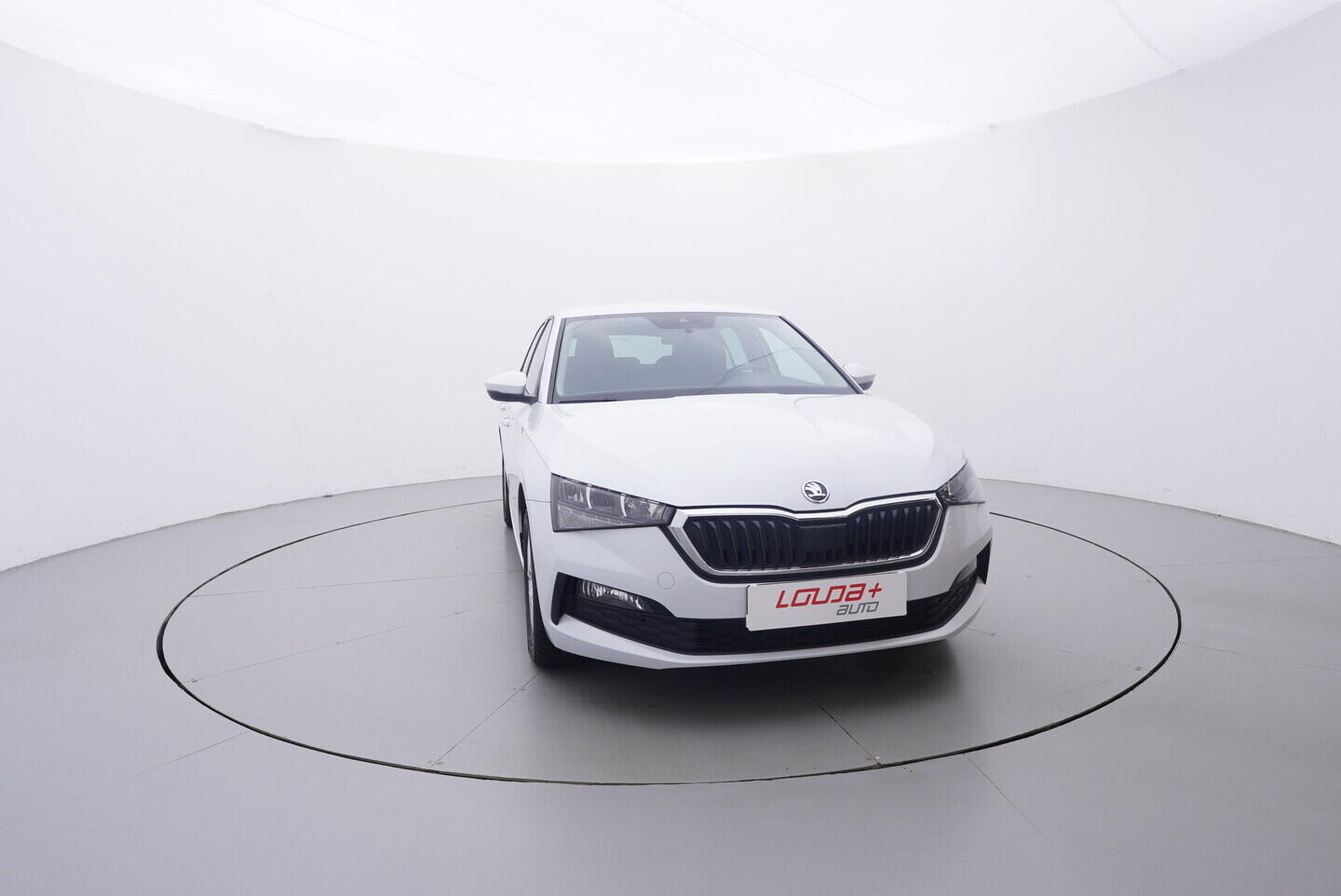 OV190V10755_17.webp_SCALA Ambition 1.0 TSI 81 kW manuál, DPH