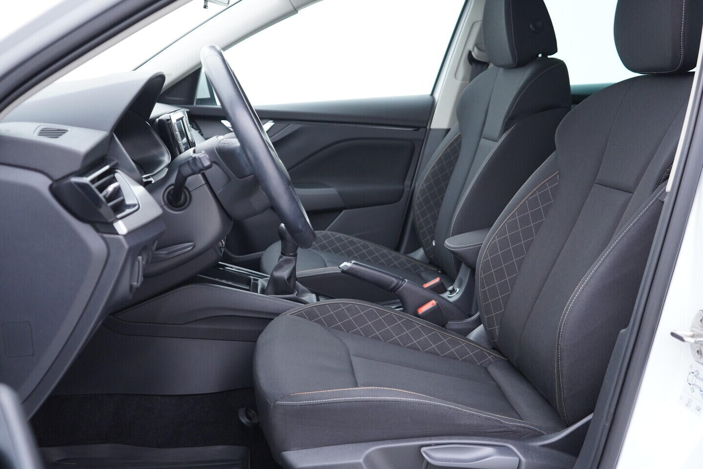 OV190V10755_22.webp_SCALA Ambition 1.0 TSI 81 kW manuál, DPH