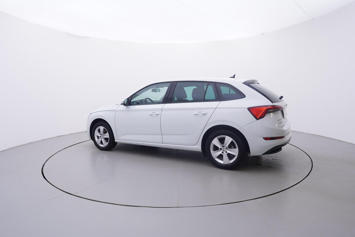 OV190V10756_12.webp_SCALA Ambition 1.0 TSI 81 kW manuál, DPH