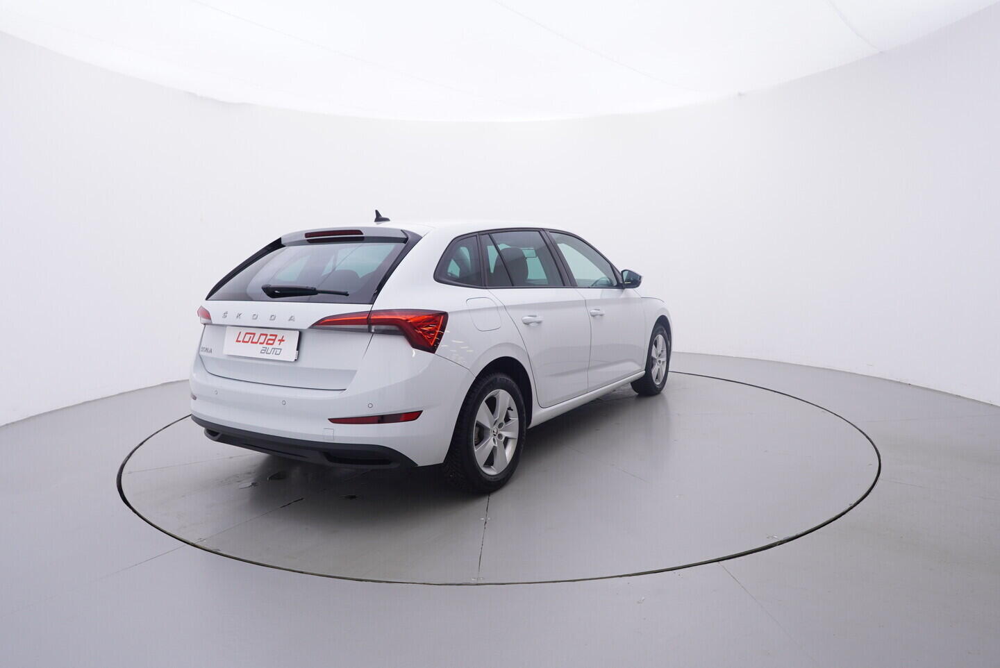 OV190V10756_14.webp_SCALA Ambition 1.0 TSI 81 kW manuál, DPH