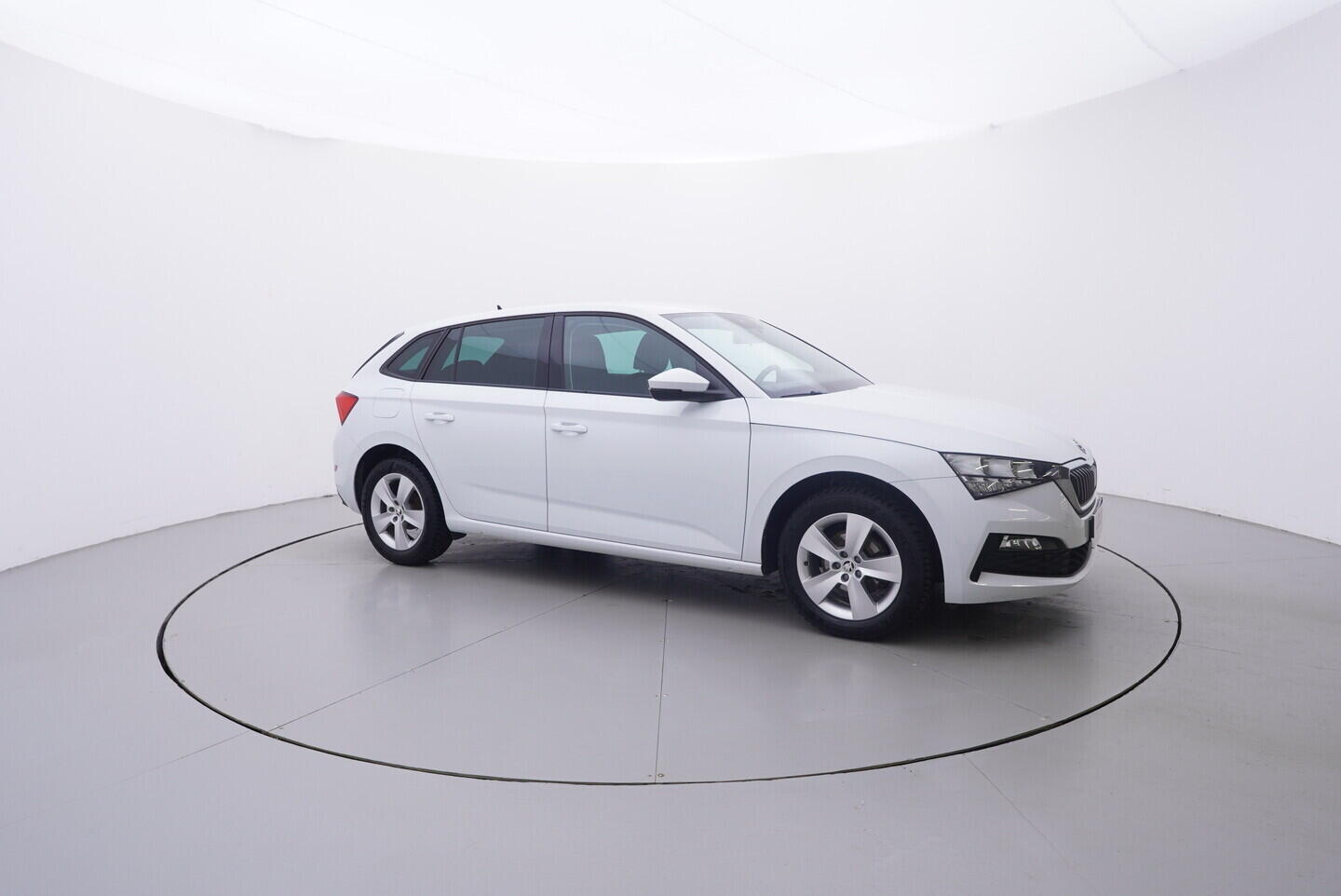 OV190V10756_16.webp_SCALA Ambition 1.0 TSI 81 kW manuál, DPH