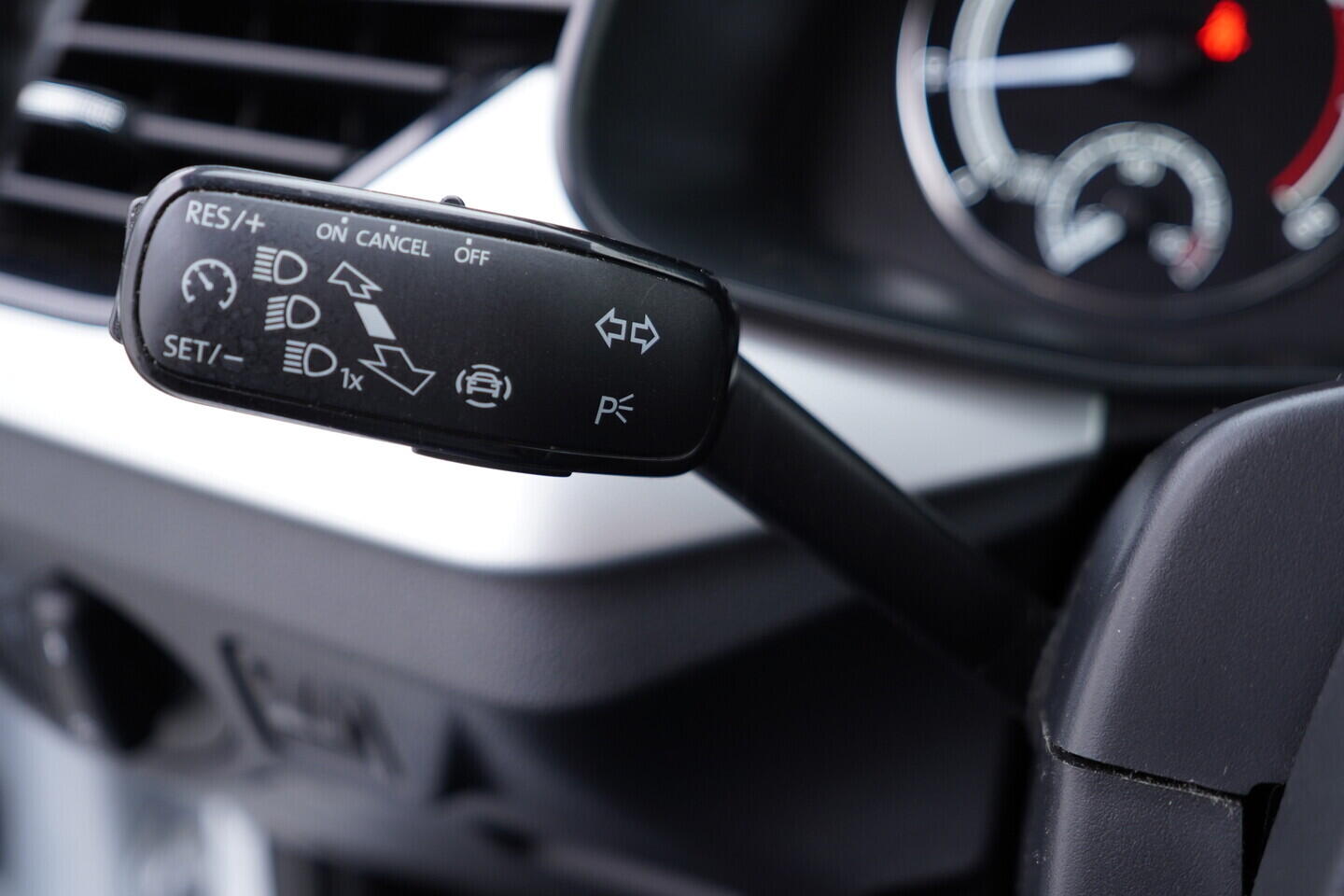 OV190V10756_23.webp_SCALA Ambition 1.0 TSI 81 kW manuál, DPH