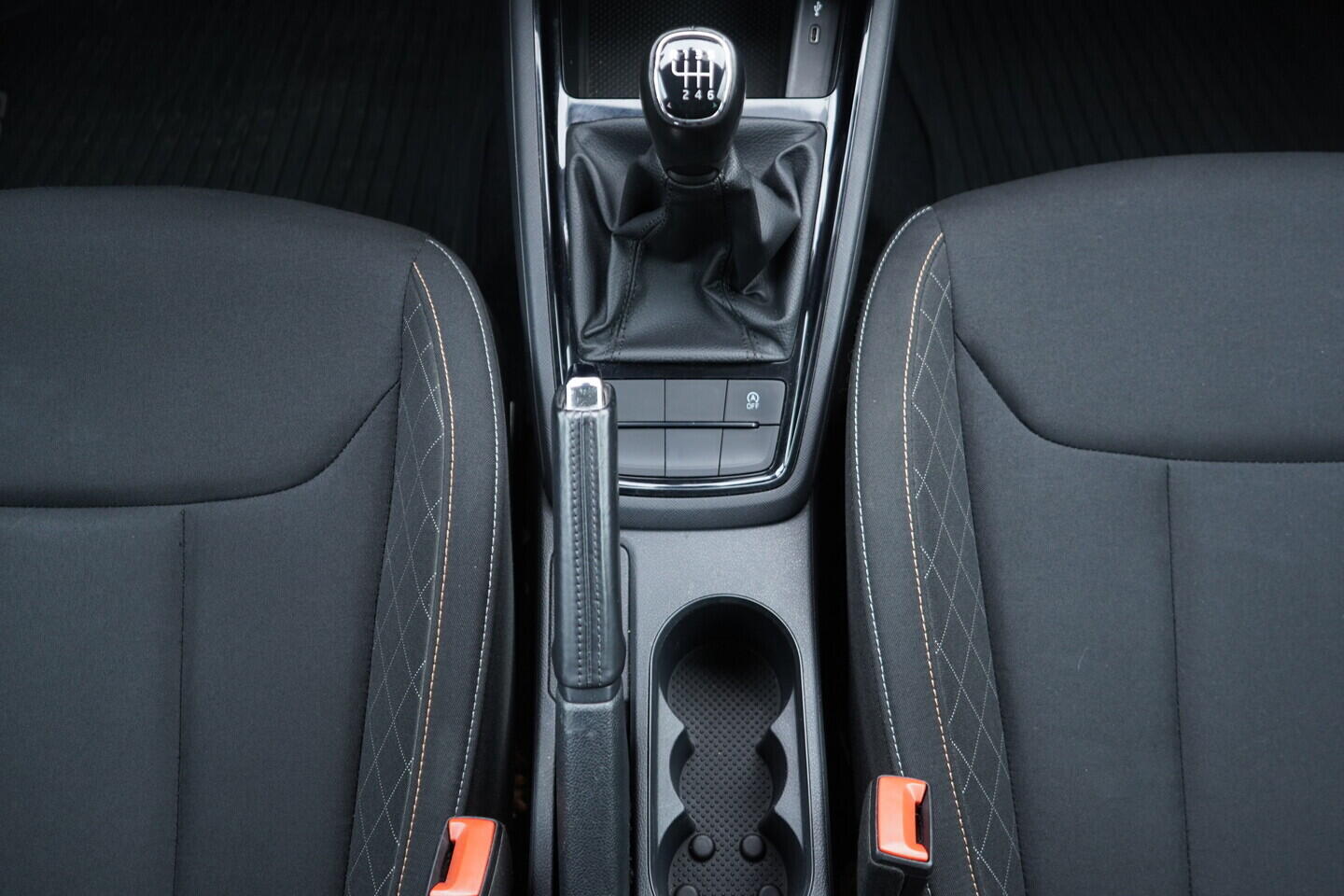 OV190V10756_31.webp_SCALA Ambition 1.0 TSI 81 kW manuál, DPH