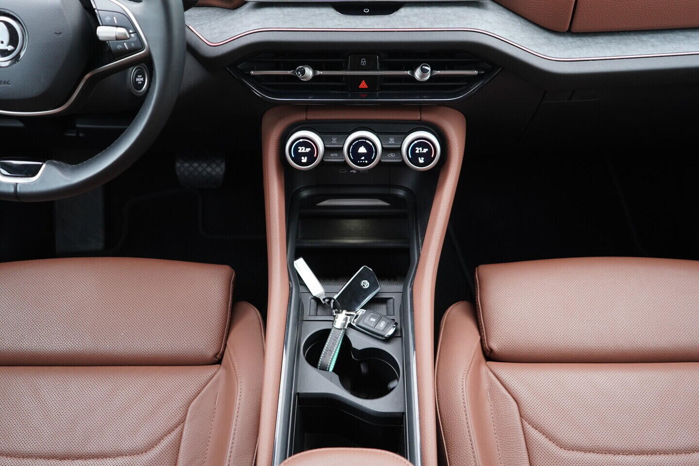 OV190V10757_38.webp_KODIAQ Selection 2.0 TDI 142 kW automat, DPH