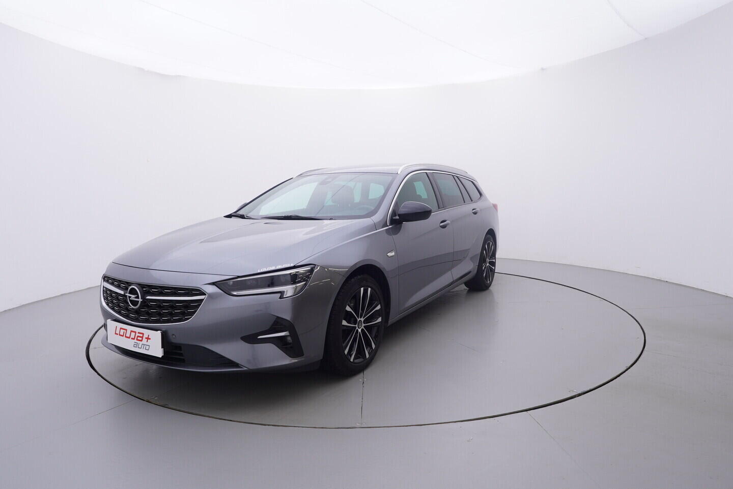 OV190V10758_10.webp_INSIGNIA Ultimate 2.0  128 kW automat, DPH