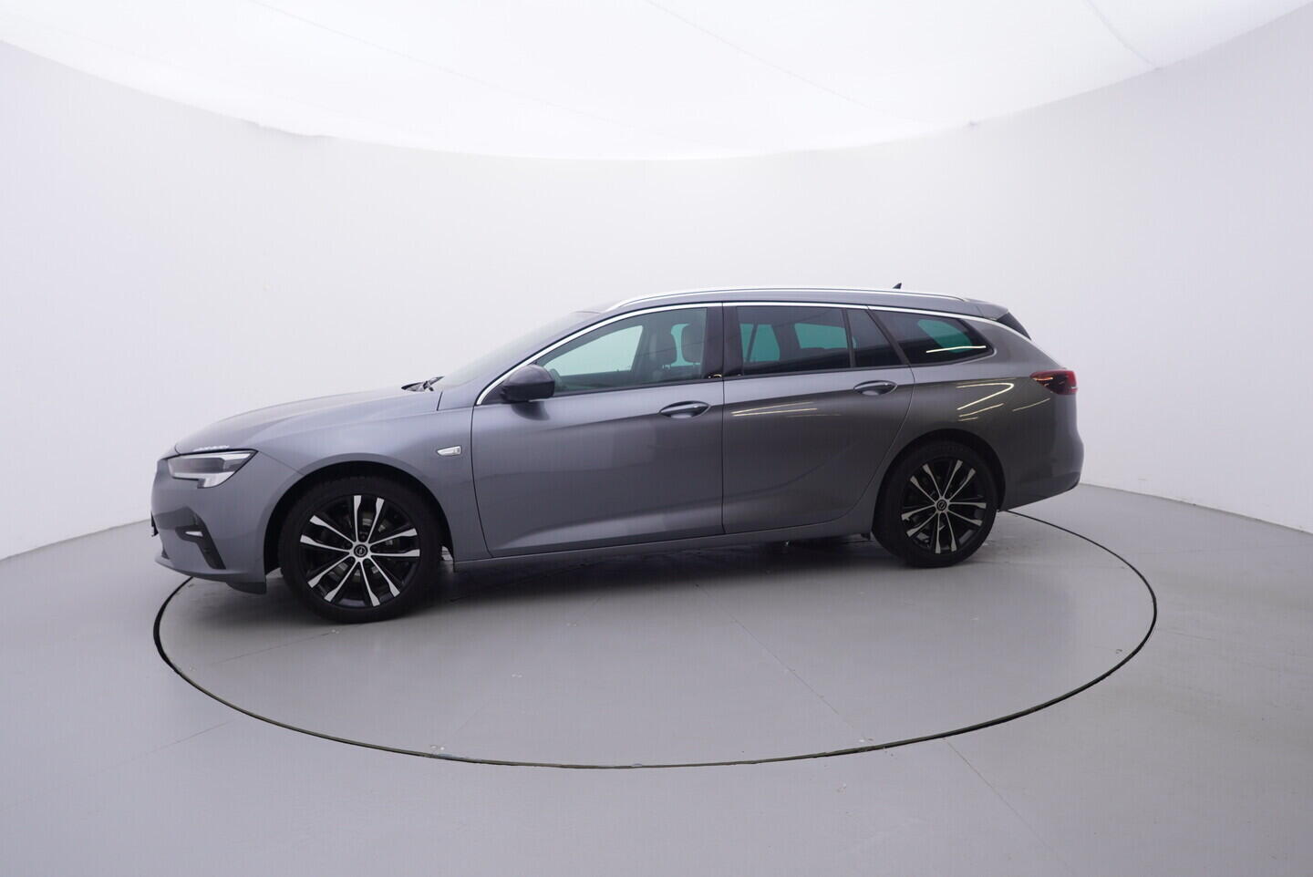 OV190V10758_11.webp_INSIGNIA Ultimate 2.0  128 kW automat, DPH