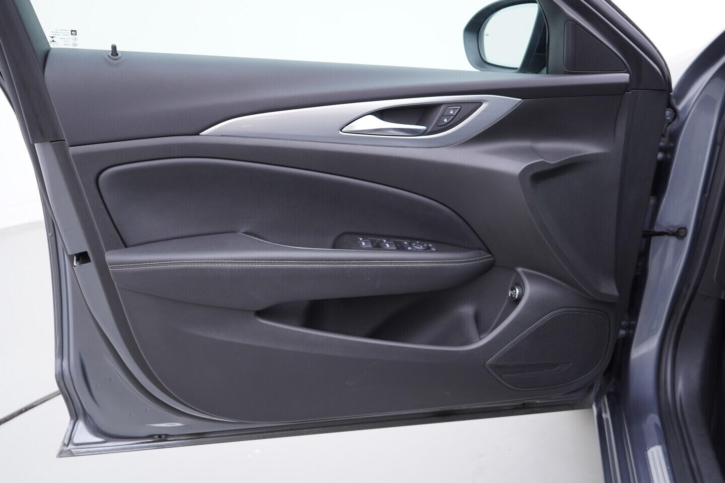 OV190V10758_19.webp_INSIGNIA Ultimate 2.0  128 kW automat, DPH