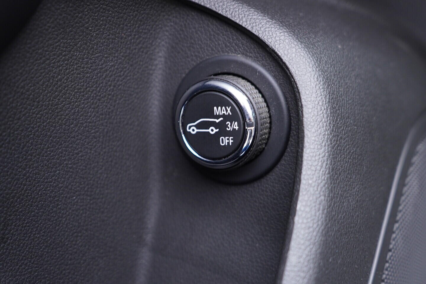 OV190V10758_21.webp_INSIGNIA Ultimate 2.0  128 kW automat, DPH