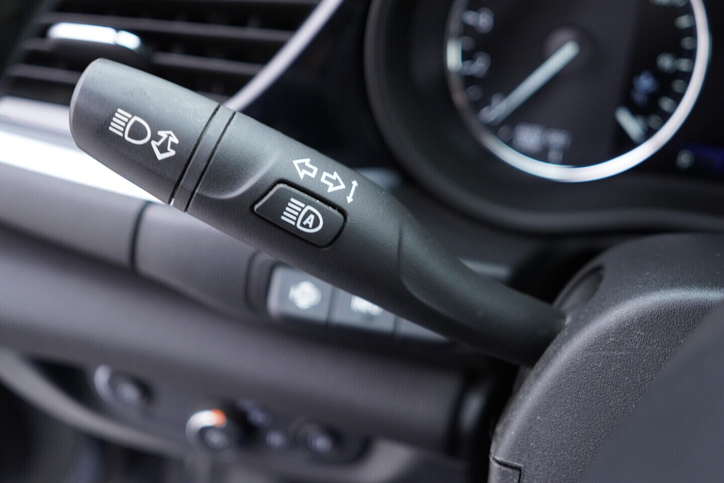 OV190V10758_25.webp_INSIGNIA Ultimate 2.0  128 kW automat, DPH