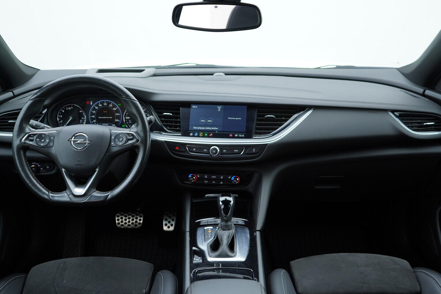 OV190V10758_27.webp_INSIGNIA Ultimate 2.0  128 kW automat, DPH