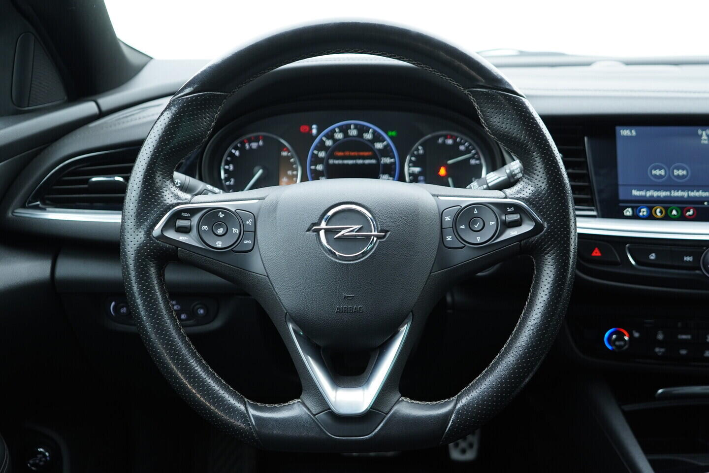 OV190V10758_28.webp_INSIGNIA Ultimate 2.0  128 kW automat, DPH