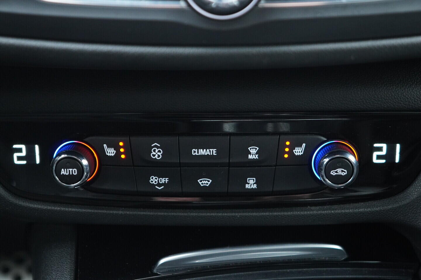 OV190V10758_32.webp_INSIGNIA Ultimate 2.0  128 kW automat, DPH