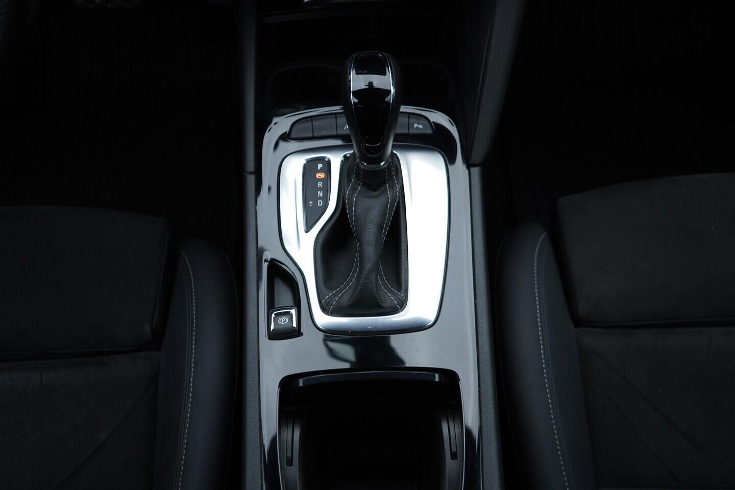 OV190V10758_33.webp_INSIGNIA Ultimate 2.0  128 kW automat, DPH