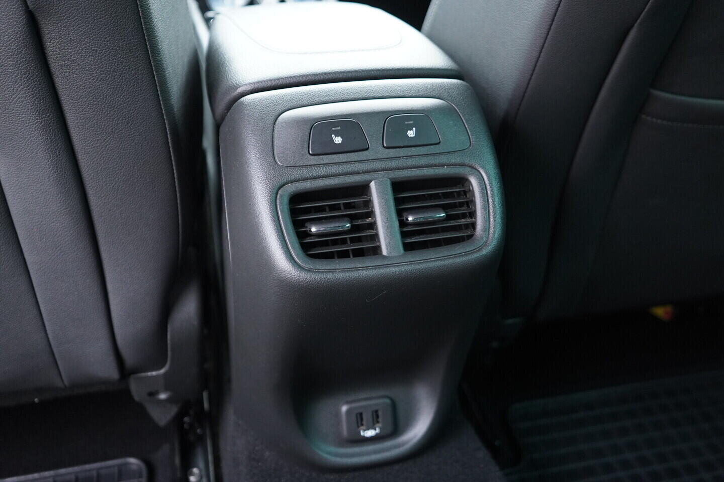 OV190V10758_36.webp_INSIGNIA Ultimate 2.0  128 kW automat, DPH