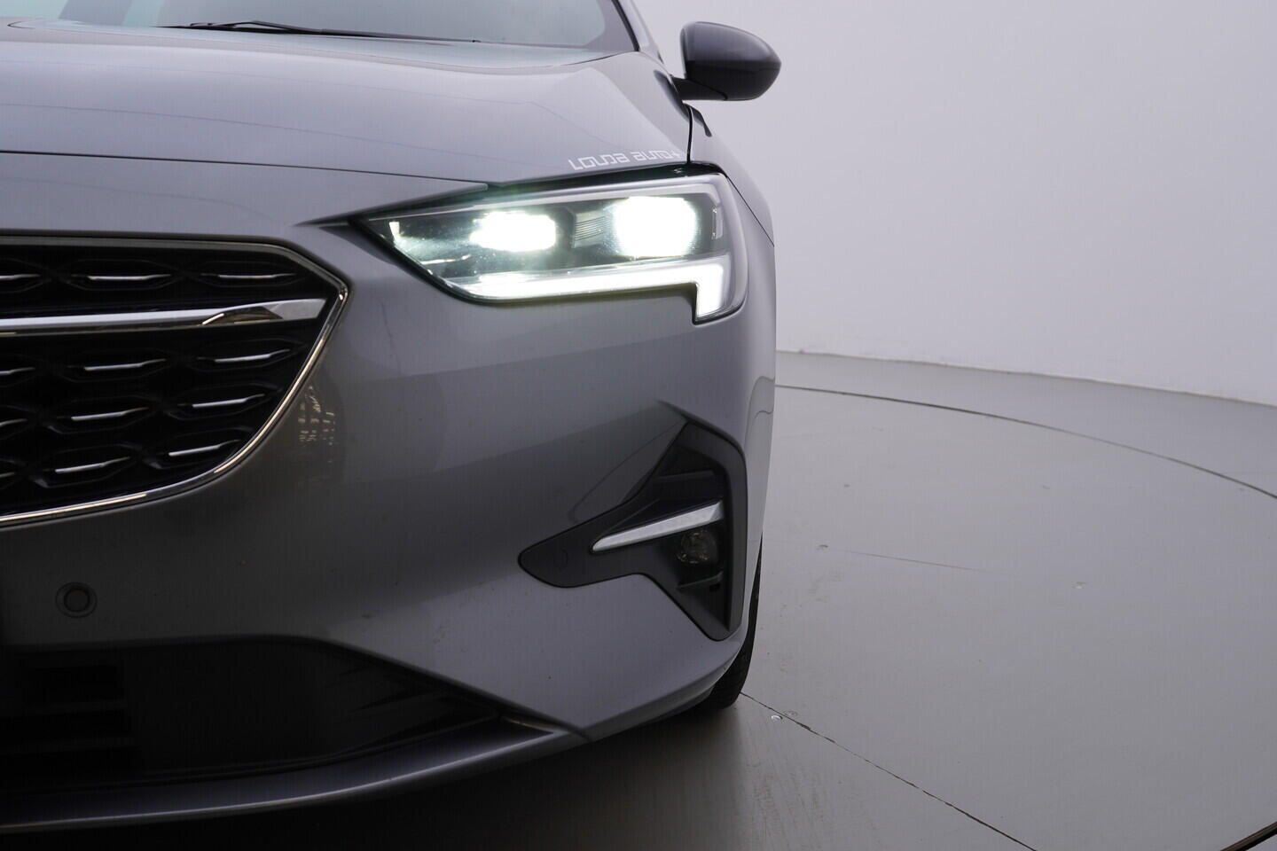 OV190V10758_44.webp_INSIGNIA Ultimate 2.0  128 kW automat, DPH