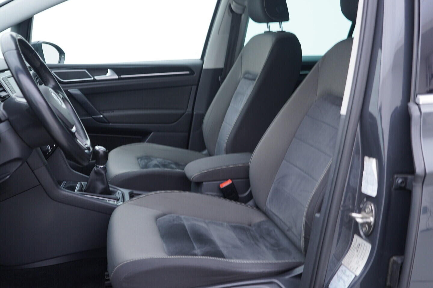 OV190V10759_22.webp_GOLF SPORTSVAN Highline 2.0 TDI 110 kW manuál