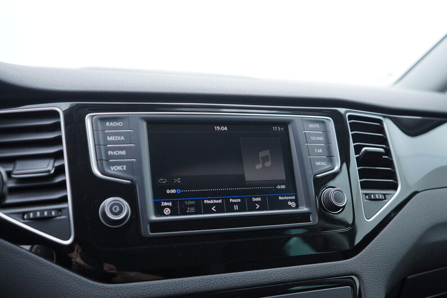 OV190V10759_29.webp_GOLF SPORTSVAN Highline 2.0 TDI 110 kW manuál