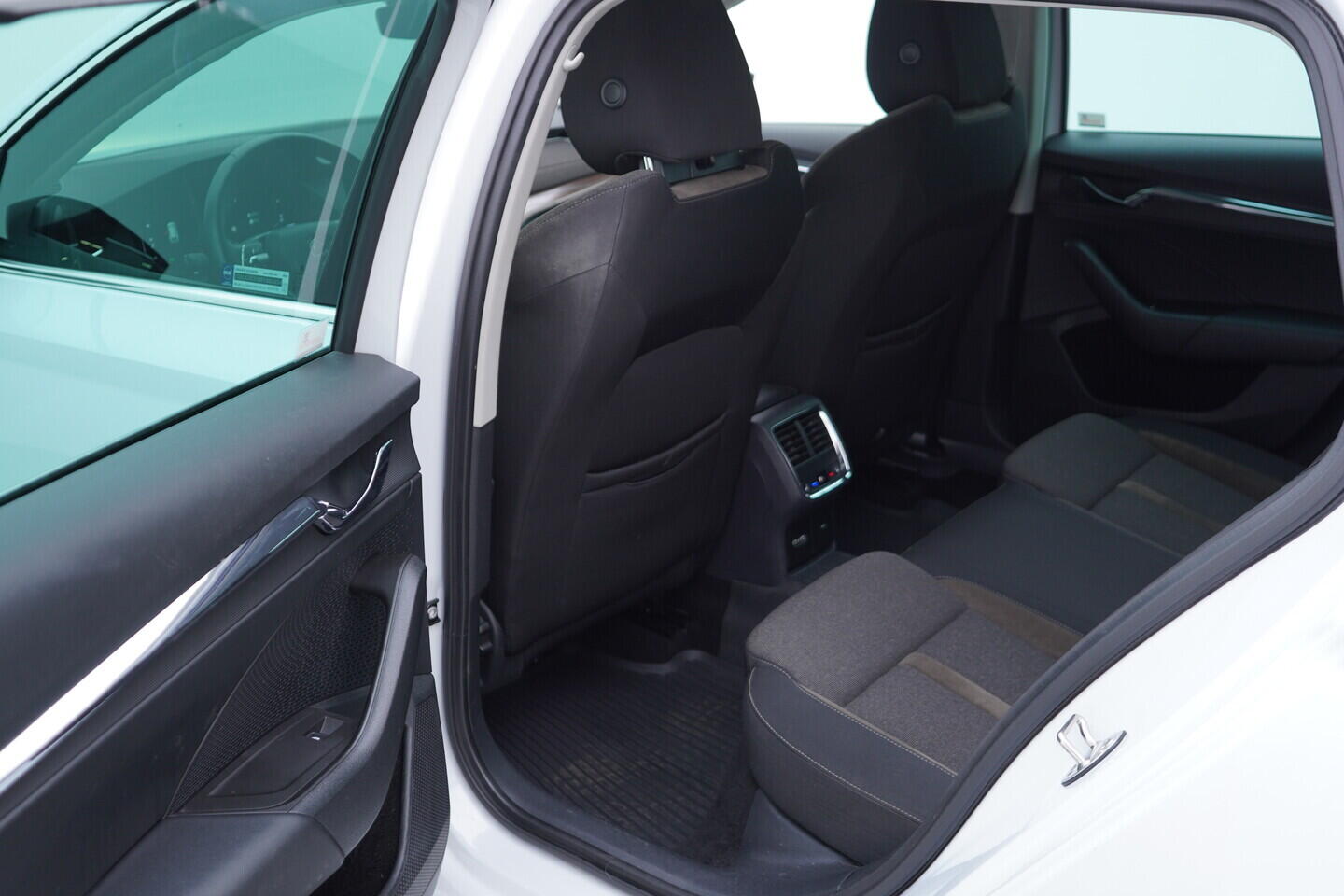 OV190V10760_39.webp_OCTAVIA Scout 2.0 TDI 147 kW automat, DPH