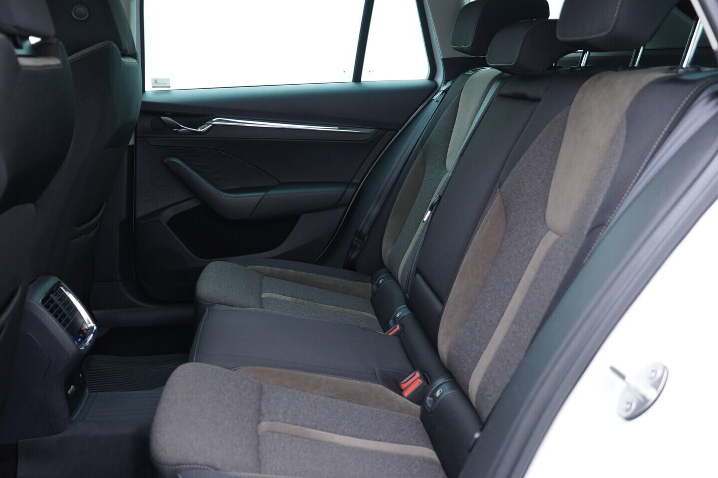 OV190V10760_41.webp_OCTAVIA Scout 2.0 TDI 147 kW automat, DPH