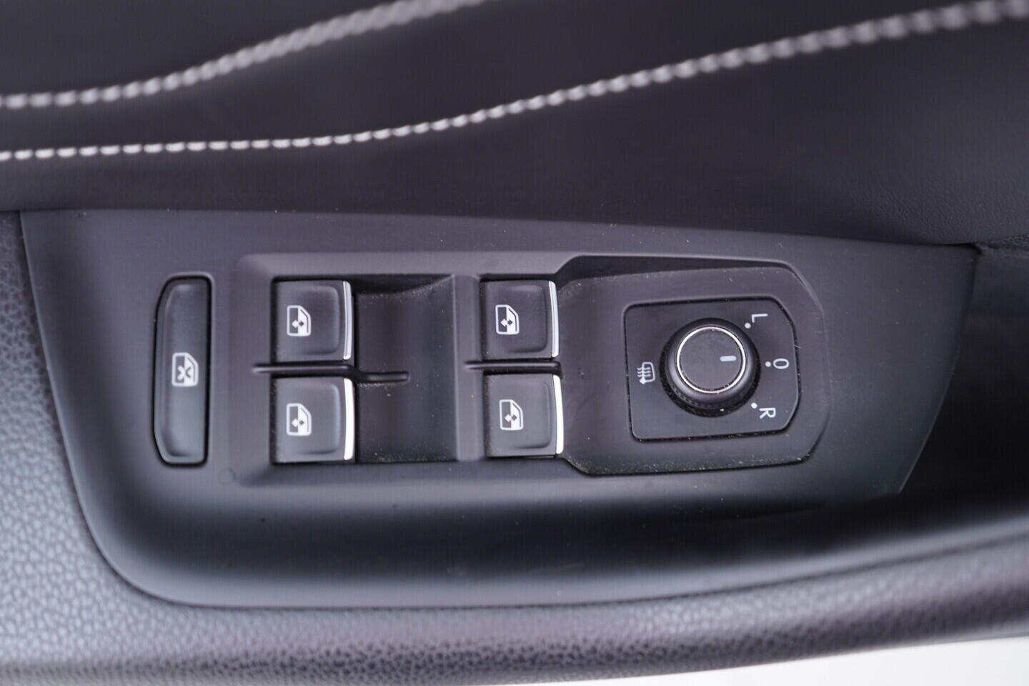 OV190V10765_20.webp_PASSAT  2.0 TDI 110 kW automat, DPH