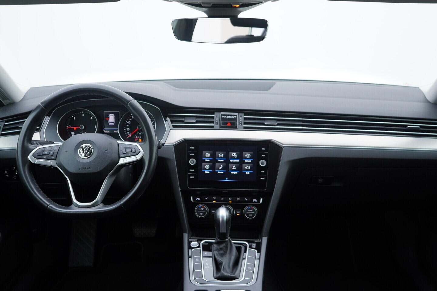 OV190V10765_27.webp_PASSAT  2.0 TDI 110 kW automat, DPH