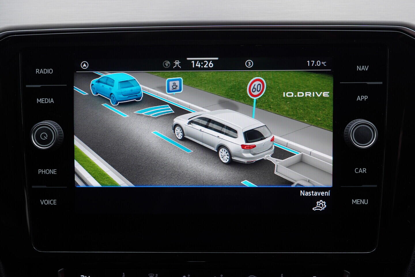 OV190V10765_30.webp_PASSAT  2.0 TDI 110 kW automat, DPH