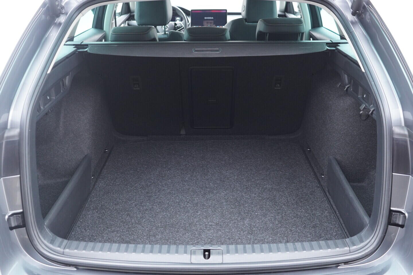 OV190V10766_40.webp_OCTAVIA Top Selection 2.0 TDI 110 kW automat, DPH