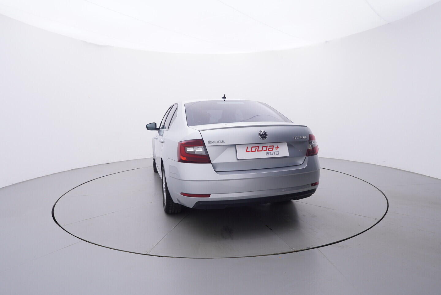 OV190V10770_13.webp_OCTAVIA  1.8 TSI 132 kW manuál