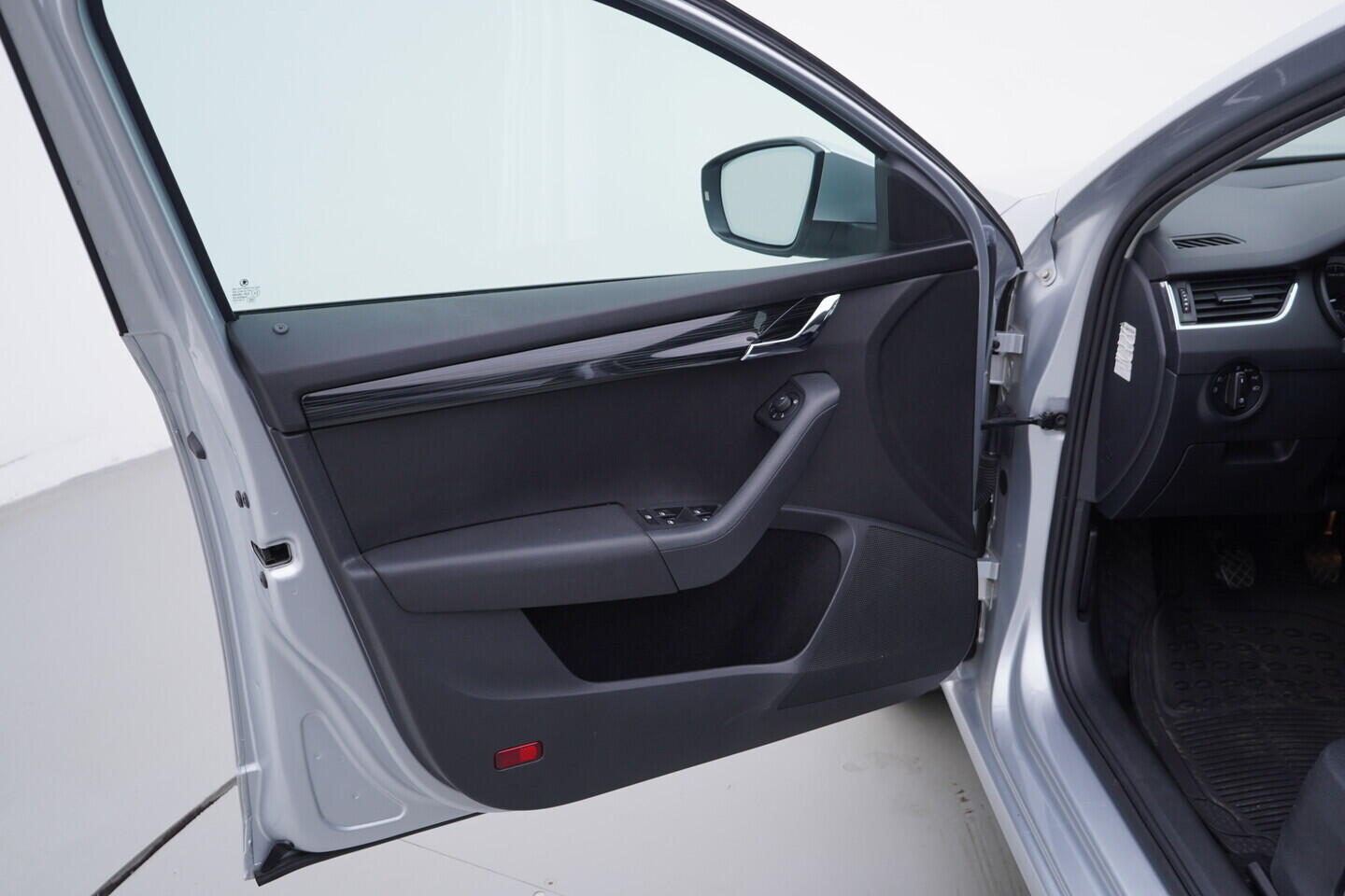 OV190V10770_19.webp_OCTAVIA  1.8 TSI 132 kW manuál