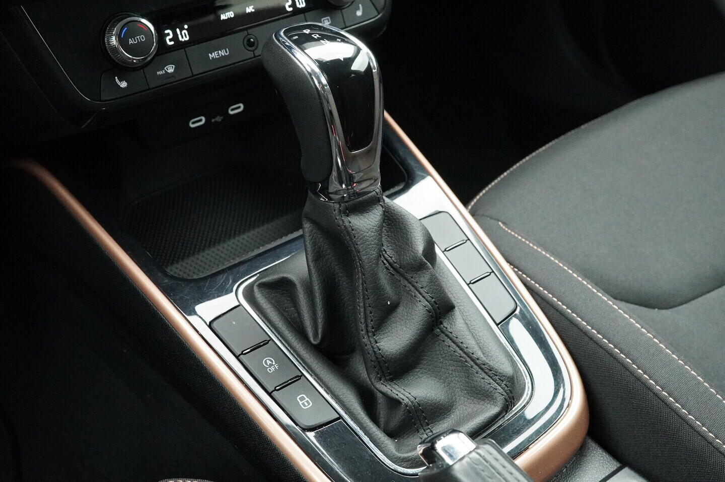 OV190V10771_25.webp_FABIA Top Selection 1.0 TSI 85 kW automat, DPH