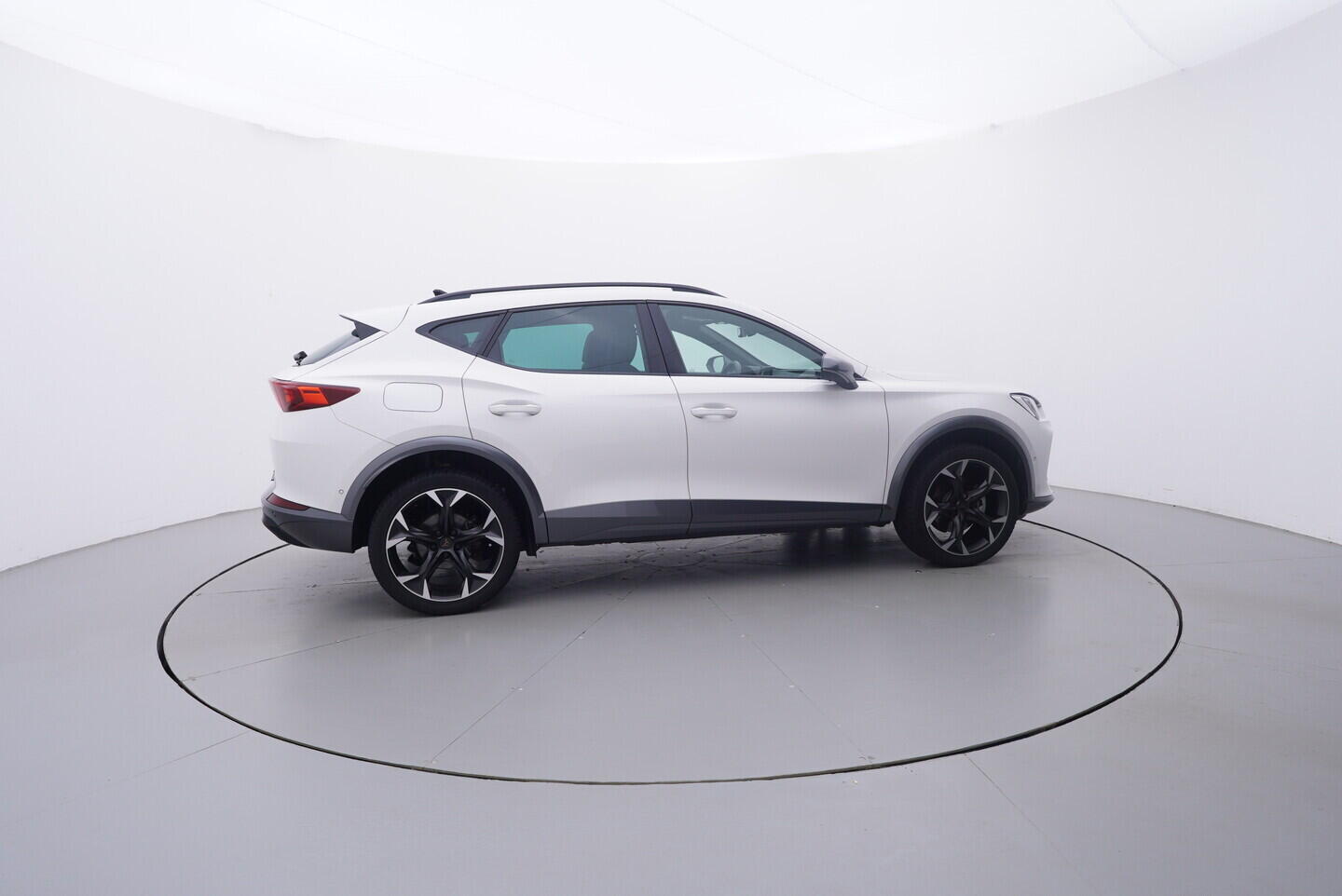 OV190V10777_15.webp_FORMENTOR  2.0 TSI 140 kW automat, DPH