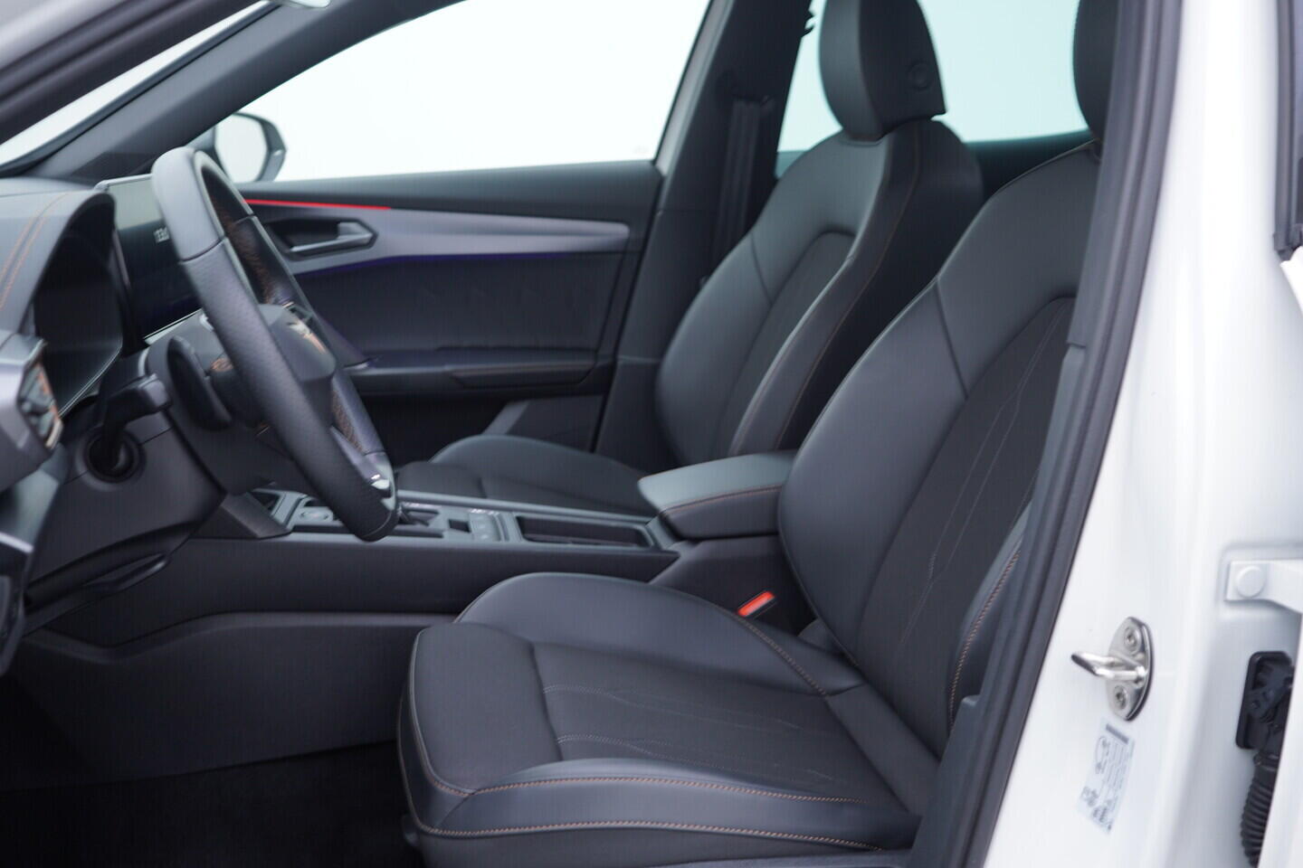 OV190V10777_22.webp_FORMENTOR  2.0 TSI 140 kW automat, DPH