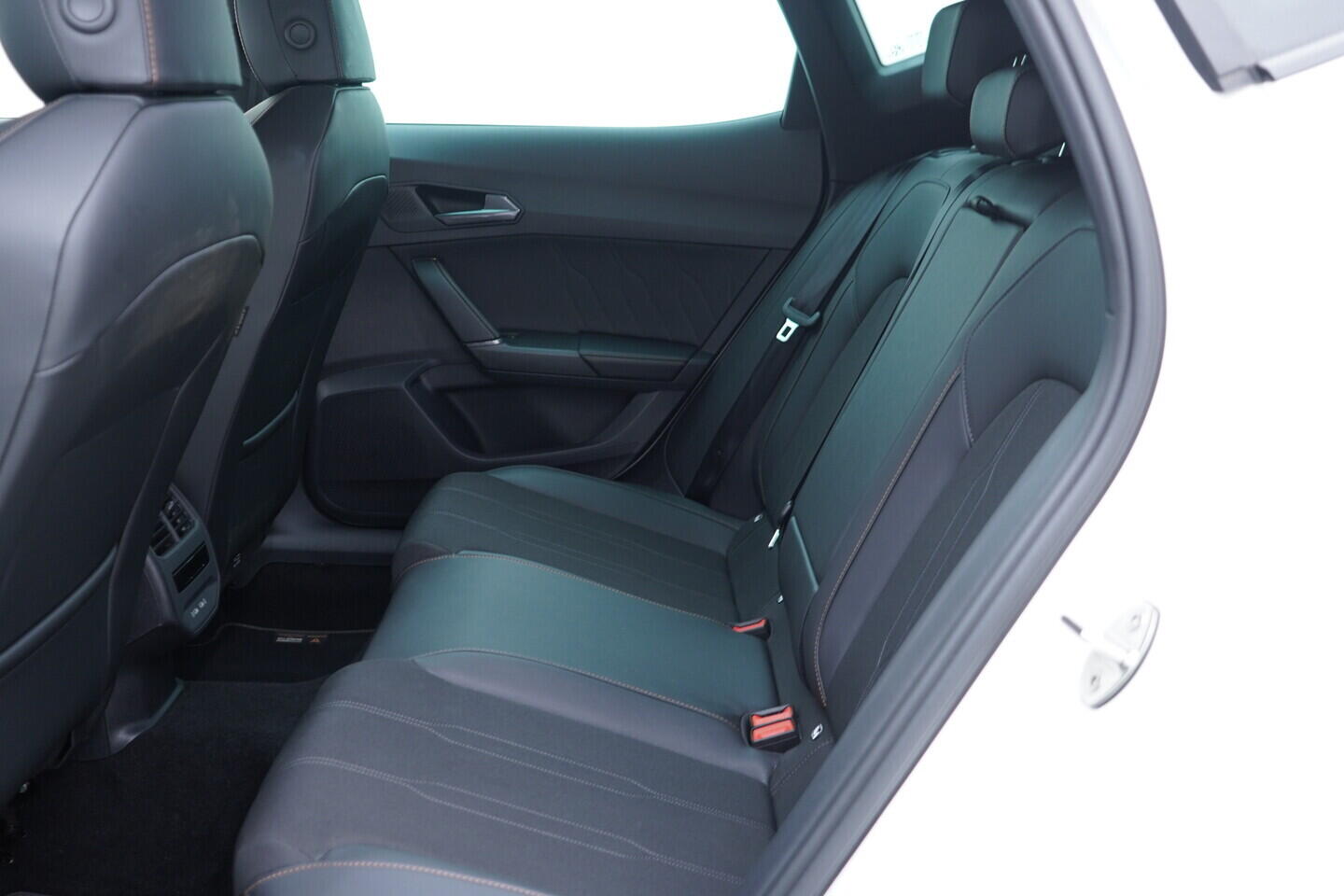 OV190V10777_36.webp_FORMENTOR  2.0 TSI 140 kW automat, DPH