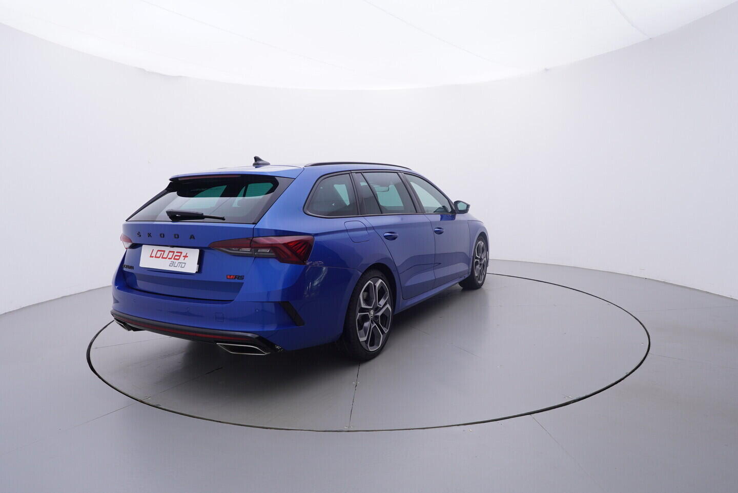 OV190V10778_14.webp_OCTAVIA  2.0 TSI 180 kW automat, DPH