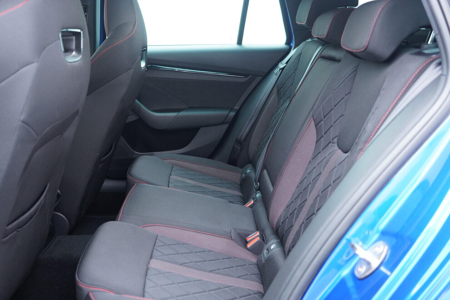 OV190V10778_38.webp_OCTAVIA  2.0 TSI 180 kW automat, DPH