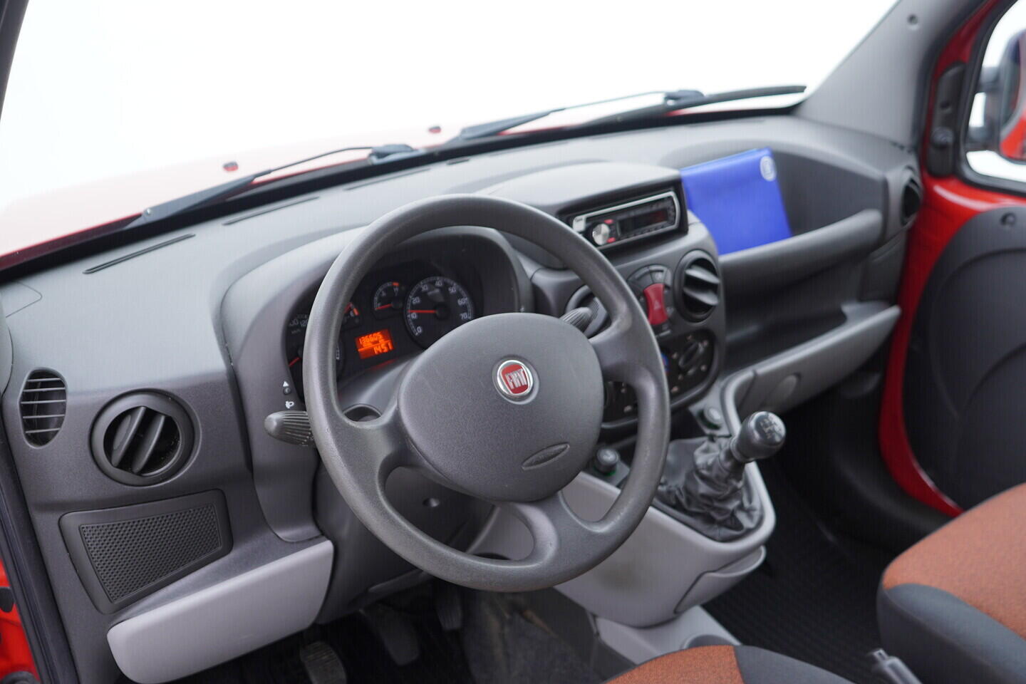 OV190V10779_20.webp_DOBLÓ Family 1.4 16V 57 kW manuál