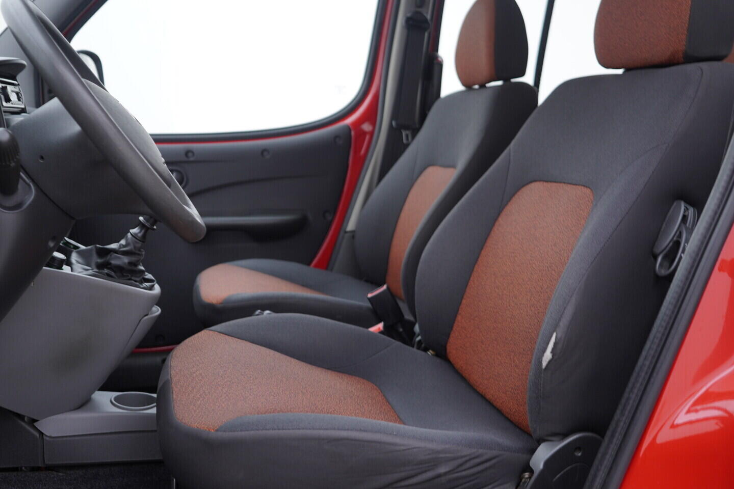 OV190V10779_21.webp_DOBLÓ Family 1.4 16V 57 kW manuál