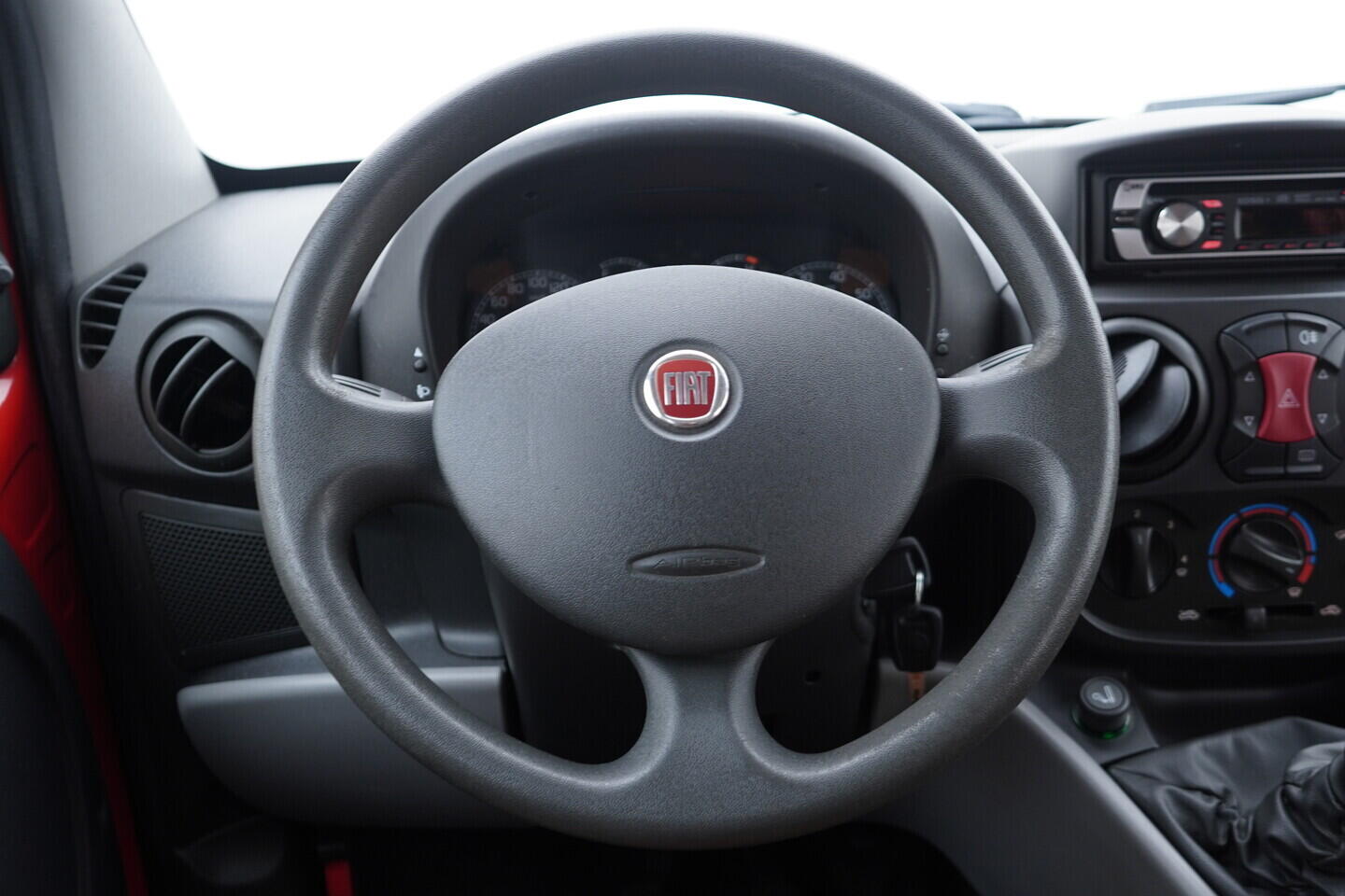 OV190V10779_25.webp_DOBLÓ Family 1.4 16V 57 kW manuál