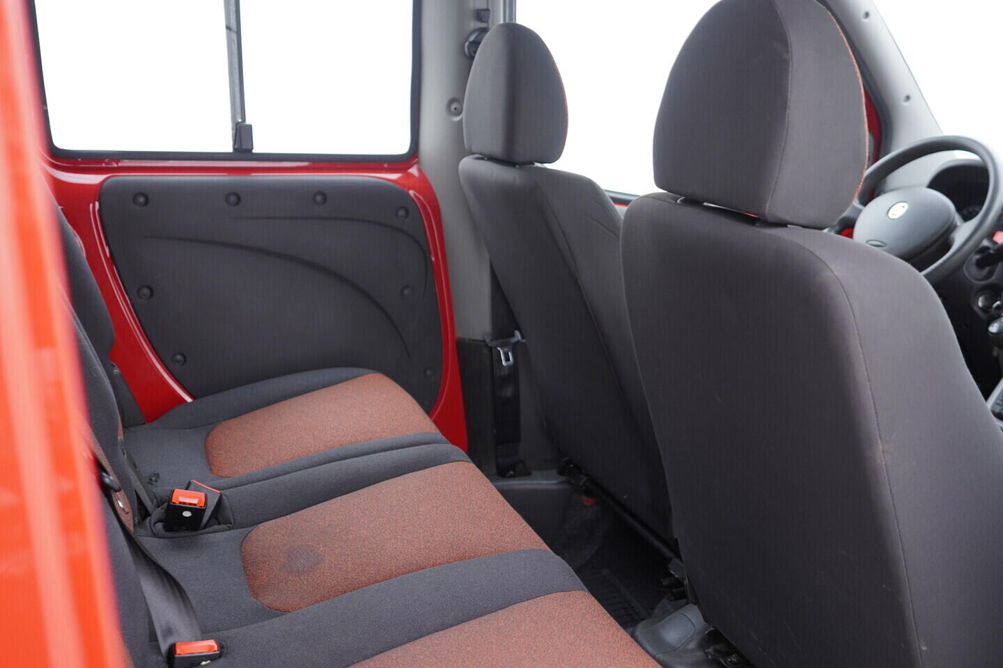 OV190V10779_30.webp_DOBLÓ Family 1.4 16V 57 kW manuál