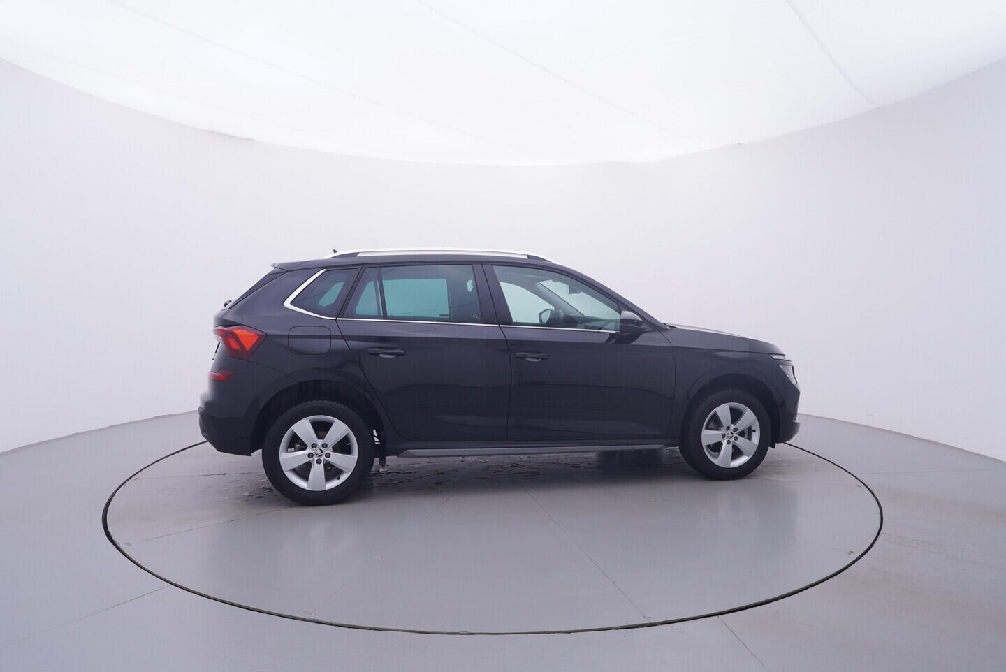 OV190V10780_15.webp_KAMIQ Top Selection 1.0 TSI 85 kW manuál, DPH