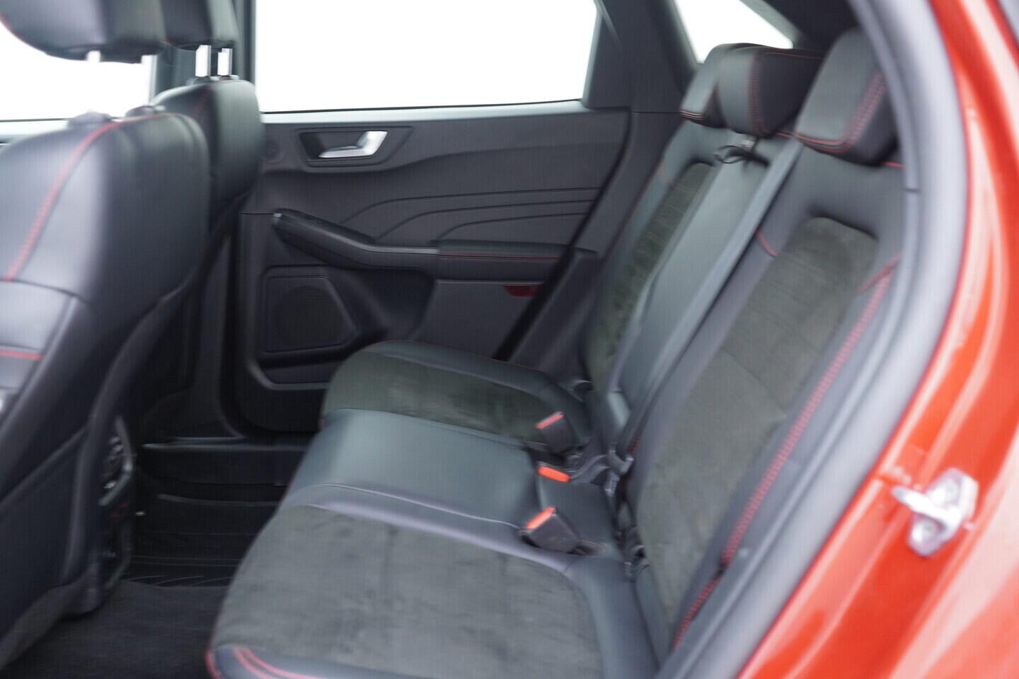 OV190V10781_35.webp_KUGA ST-line X 1.5 Ecoboost 110 kW manuál