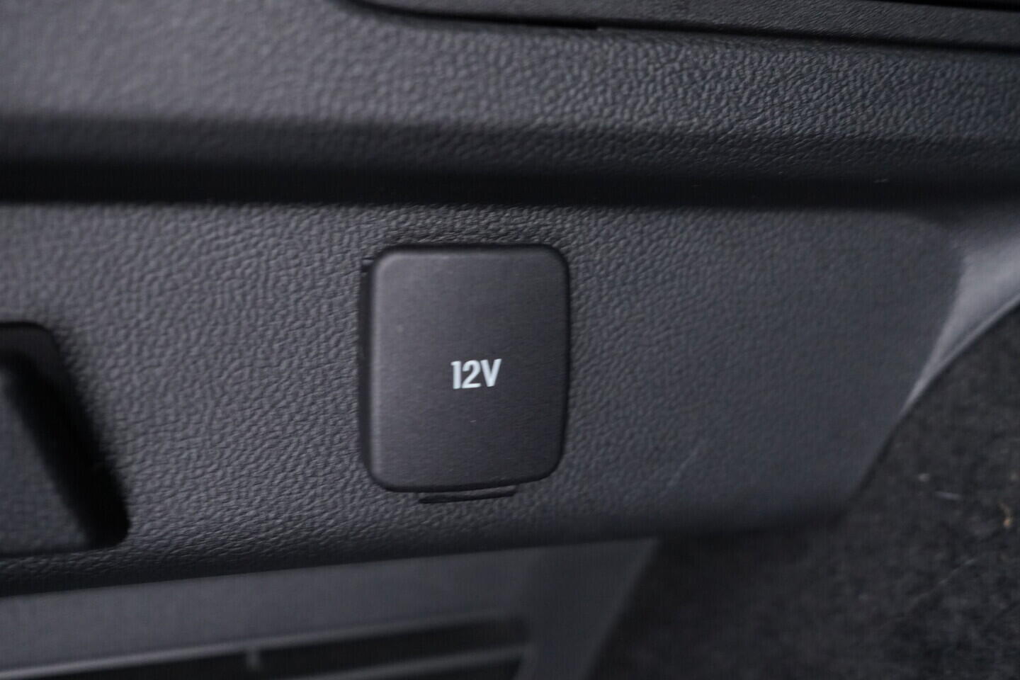 OV190V10781_38.webp_KUGA ST-line X 1.5 Ecoboost 110 kW manuál