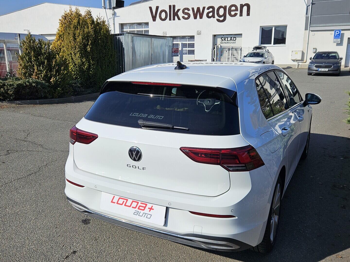 OV190V10782_11.webp_GOLF Style 1.5 TSI 96 kW manuál