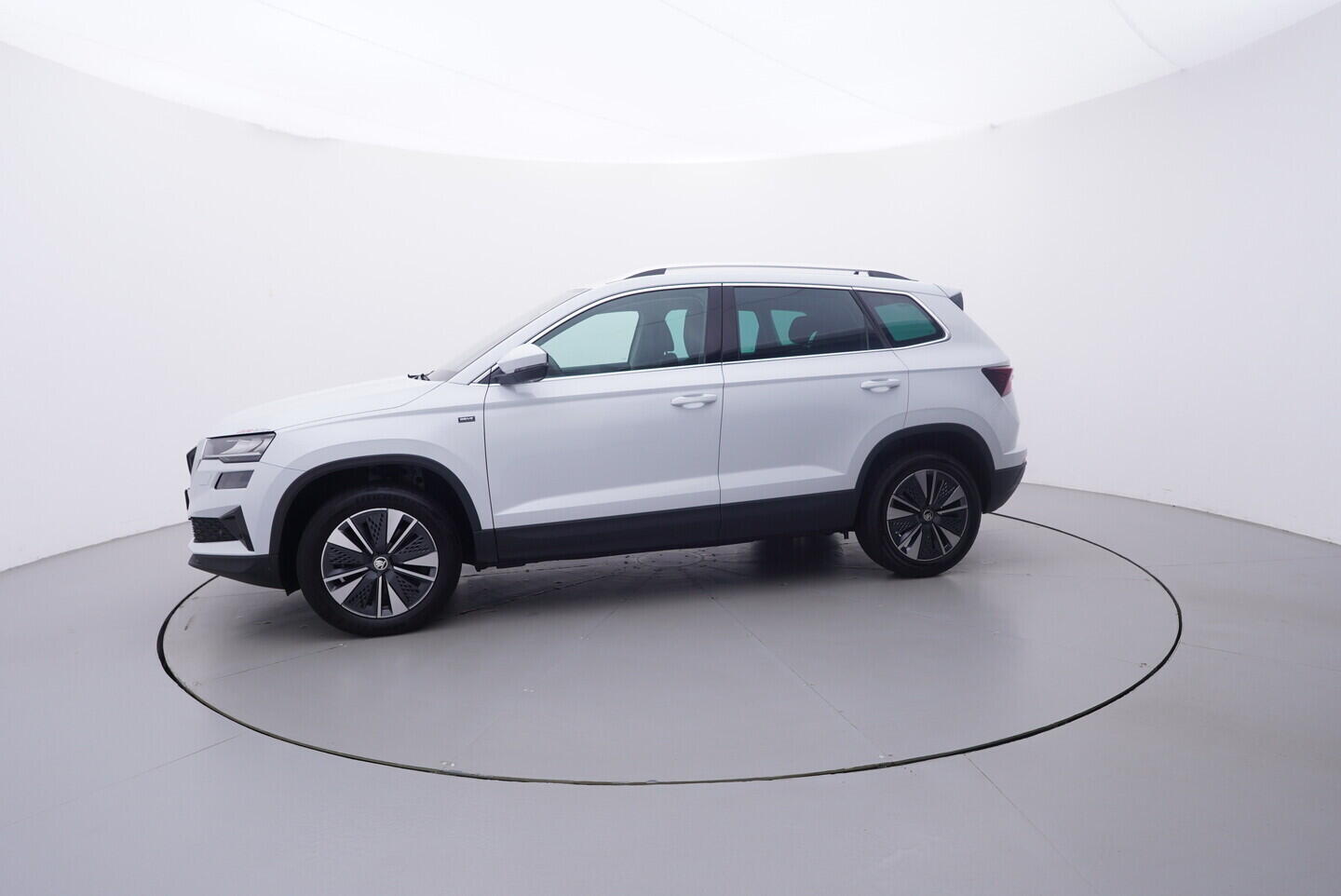 OV190V10783_11.webp_KAROQ Selection 1.5 TSI 110 kW automat, DPH